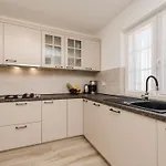 Neue Steinvilla Mit Beheiztem Pool In Strandnaehe By Interhome