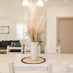 Neue Steinvilla Mit Beheiztem Pool In Strandnaehe By Interhome *