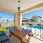 Vikendica Neue Steinvilla Mit Beheiztem Pool In Strandnaehe By Interhome Privlaka (Zadar)