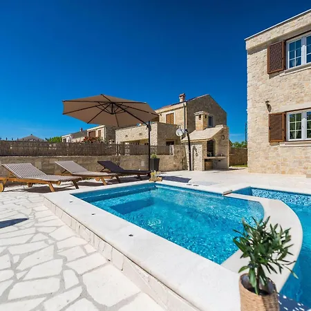 Neue Steinvilla Mit Beheiztem Pool In Strandnaehe By Interhome Дом отдыха