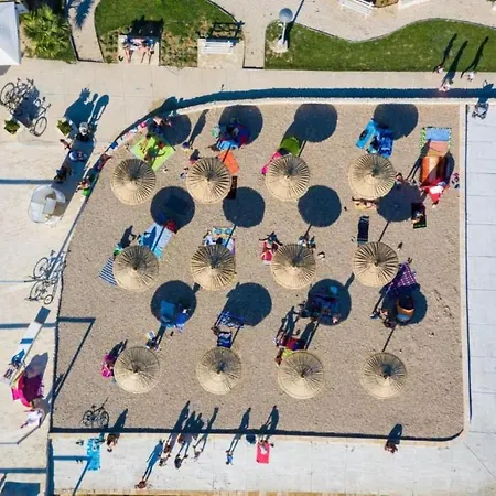 Neue Steinvilla Mit Beheiztem Pool In Strandnaehe By Interhome * 프리블라카