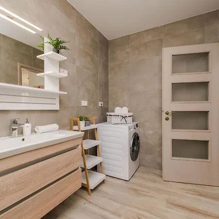度假居 Neue Steinvilla Mit Beheiztem Pool In Strandnaehe By Interhome *