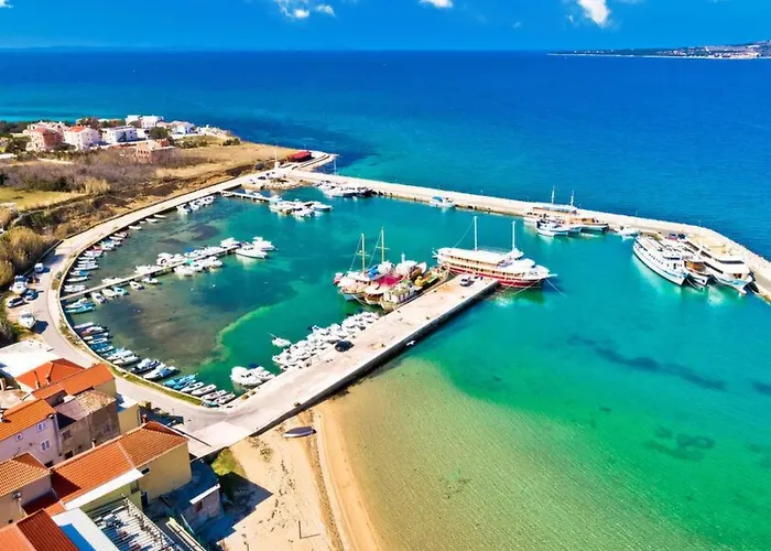 Neue Steinvilla Mit Beheiztem Pool In Strandnaehe By Interhome * Привлака