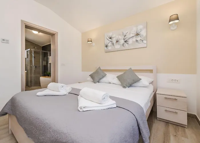 Neue Steinvilla Mit Beheiztem Pool In Strandnaehe By Interhome 펜션 *
