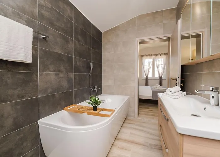 Дом отдыха Neue Steinvilla Mit Beheiztem Pool In Strandnaehe By Interhome