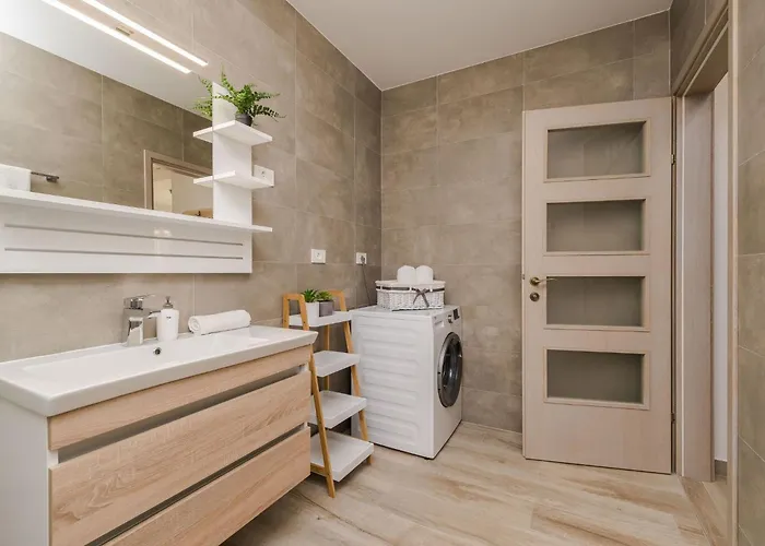 펜션 Neue Steinvilla Mit Beheiztem Pool In Strandnaehe By Interhome *