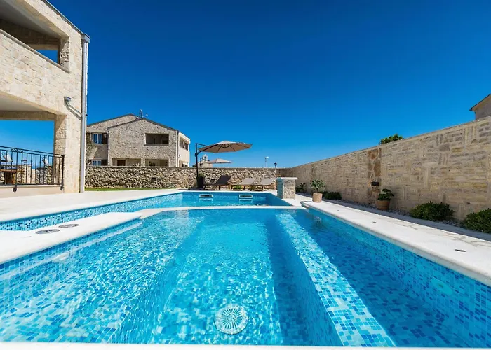 Neue Steinvilla Mit Beheiztem Pool In Strandnaehe By Interhome 度假居 *